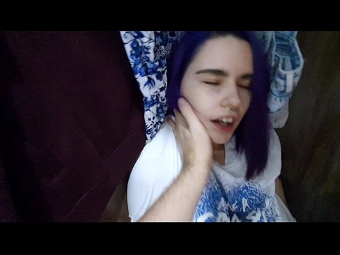 ❤️ Ya sami kanwata a cikin kabad ya taimaka mata ❌ Batsa vk ❤